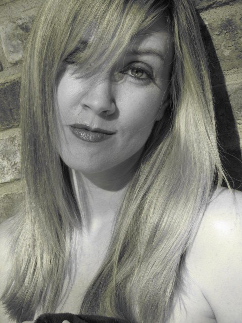 Фото - Stephanie Young: 480x640 / 74 Кб