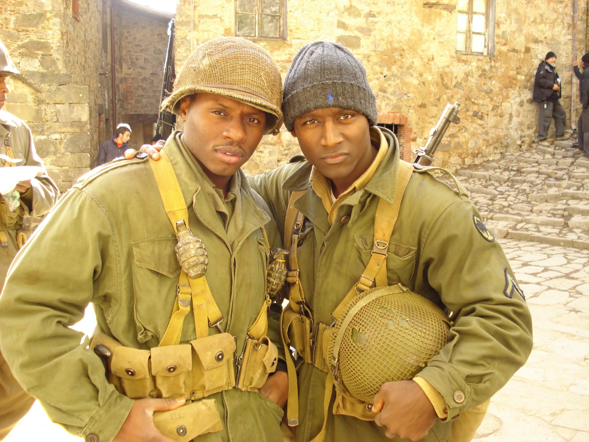 Фото - Usman Sharif: 1944x1458 / 526 Кб