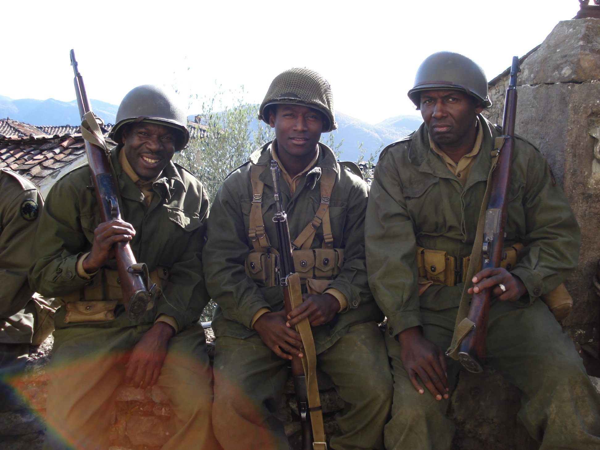 Фото - Usman Sharif: 1944x1458 / 334 Кб