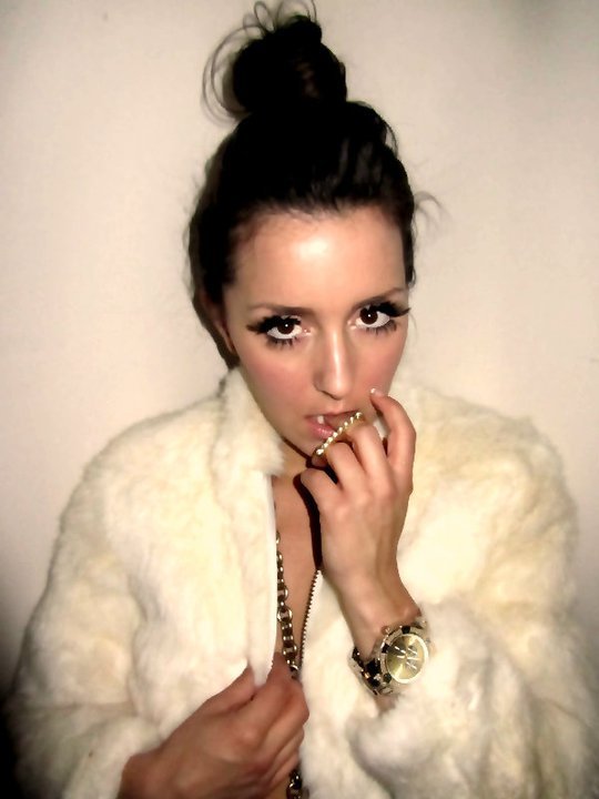 Фото - Эшли Грузко: 540x720 / 44 Кб