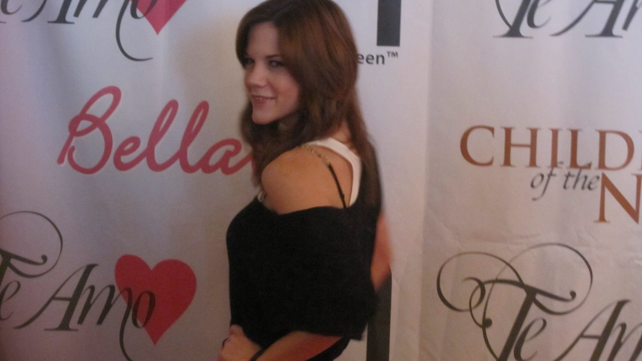 Фото - Кортни Хоуп: 2248x1263 / 347 Кб