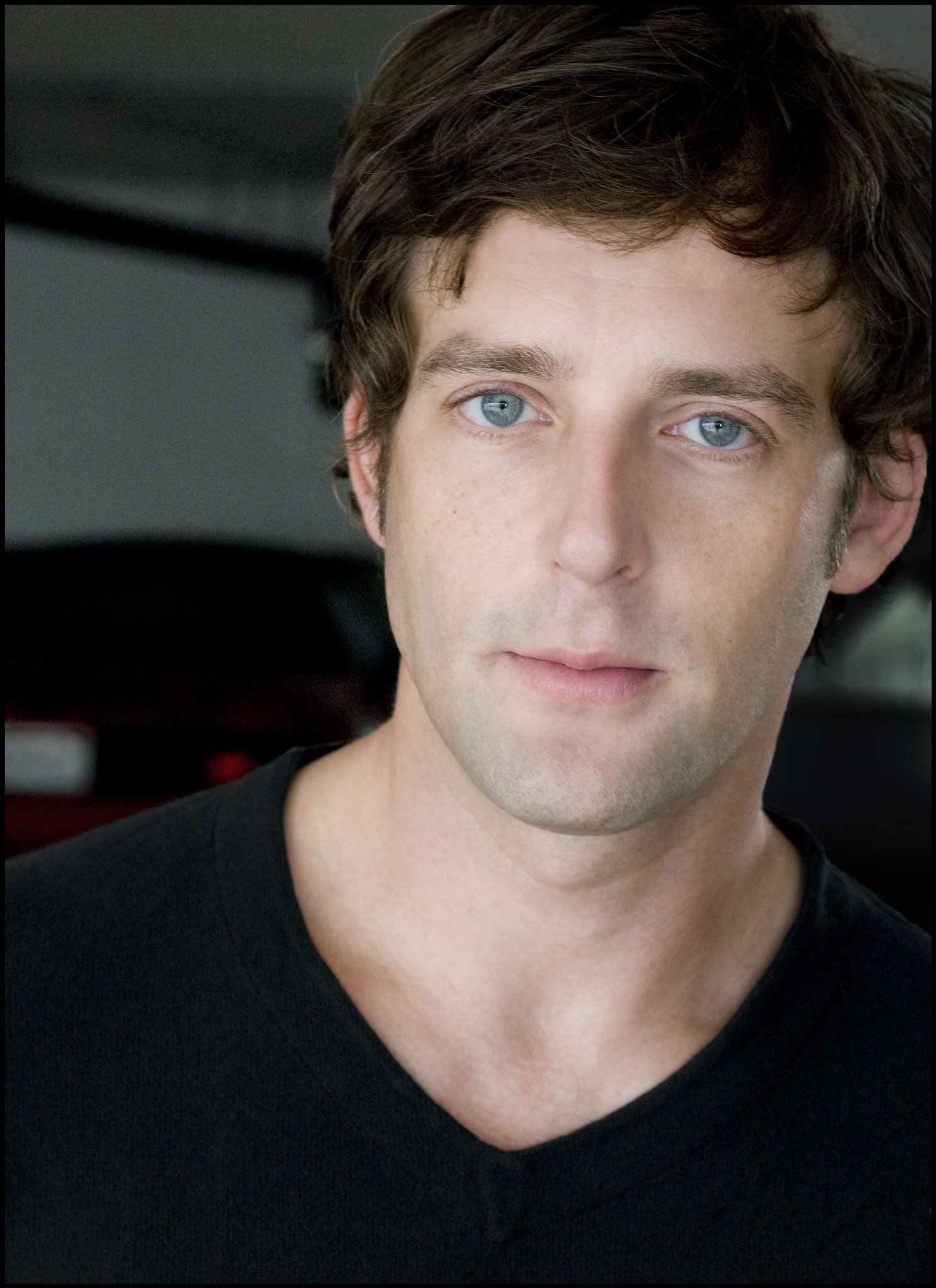 Фото - Ken Barnett: 1489x2048 / 400 Кб