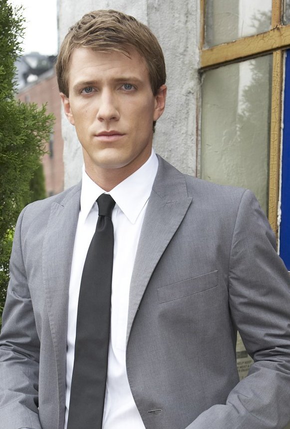 Фото - Патрик Хьюсингер: 581x858 / 89 Кб