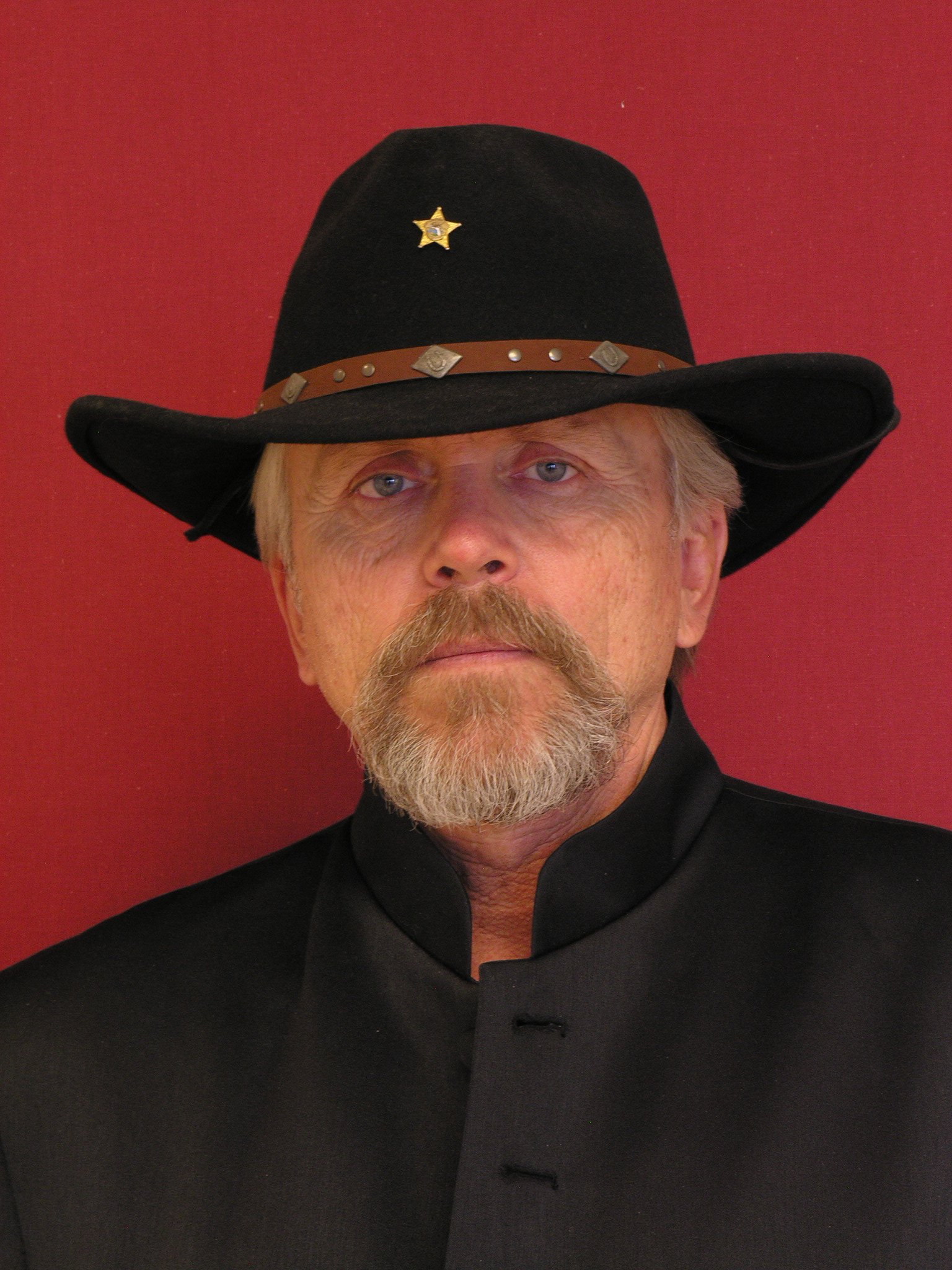 Фото - Z. Ray Wakeman: 1536x2048 / 521 Кб