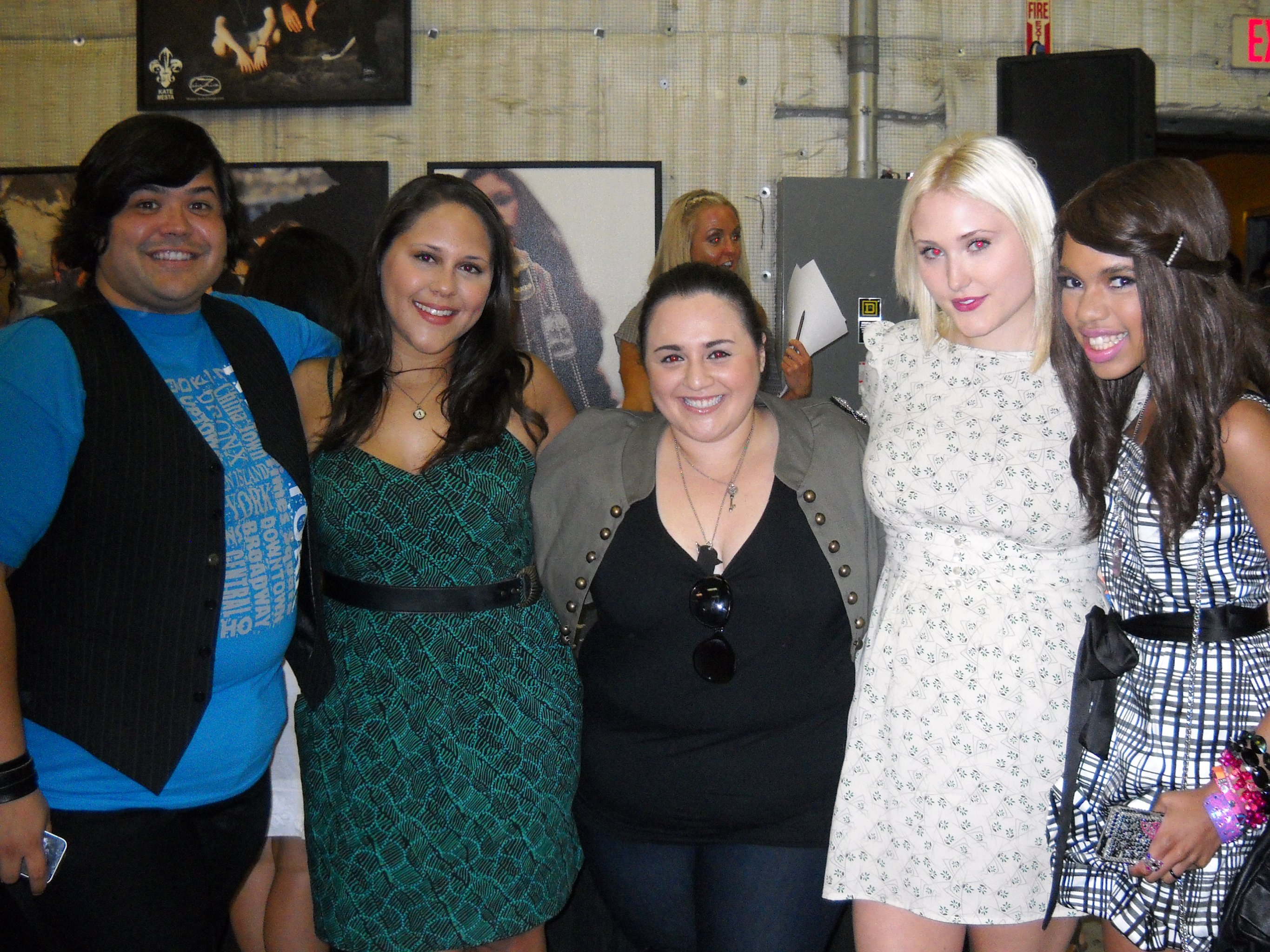 Фото - Тила Данн: 2731x2048 / 1132 Кб