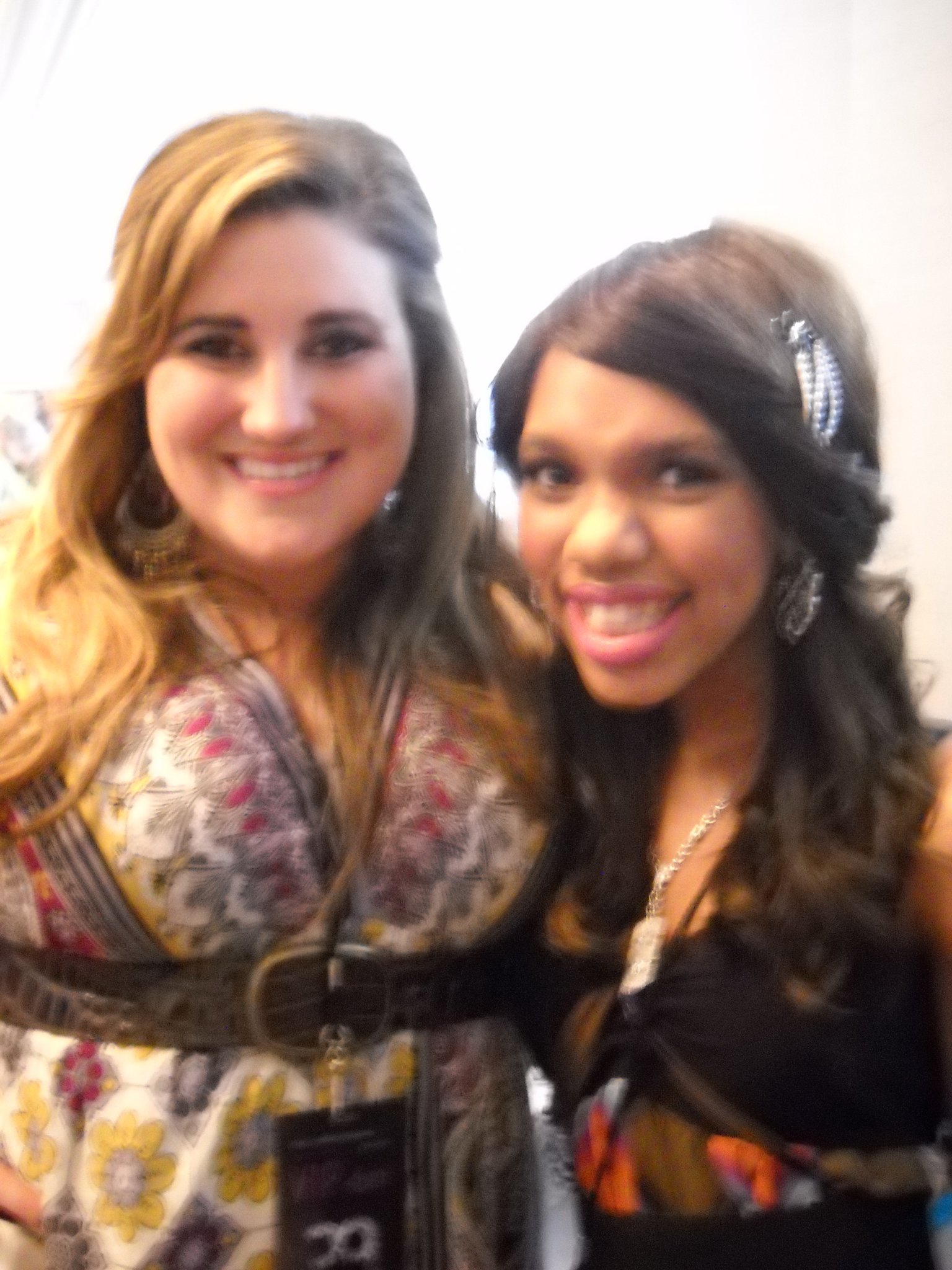 Фото - Тила Данн: 1536x2048 / 411 Кб