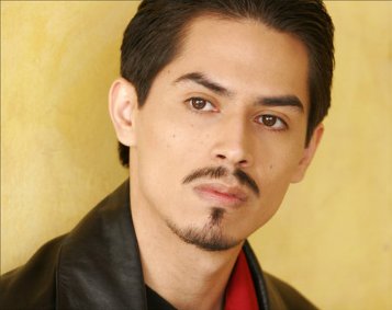 Фото - Robert Vazquez: 357x283 / 17 Кб