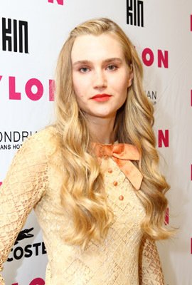 Фото - Нора Киркпатрик: 270x400 / 27 Кб