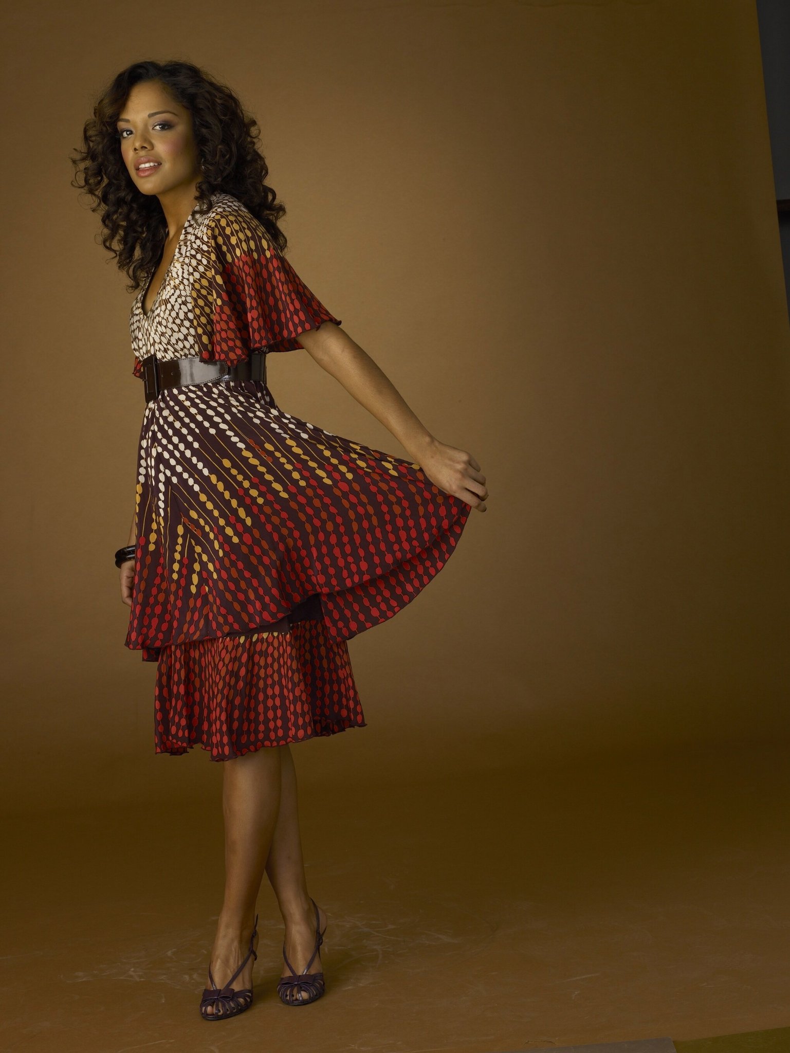 Фото - Тесса Томпсон: 1537x2048 / 307 Кб