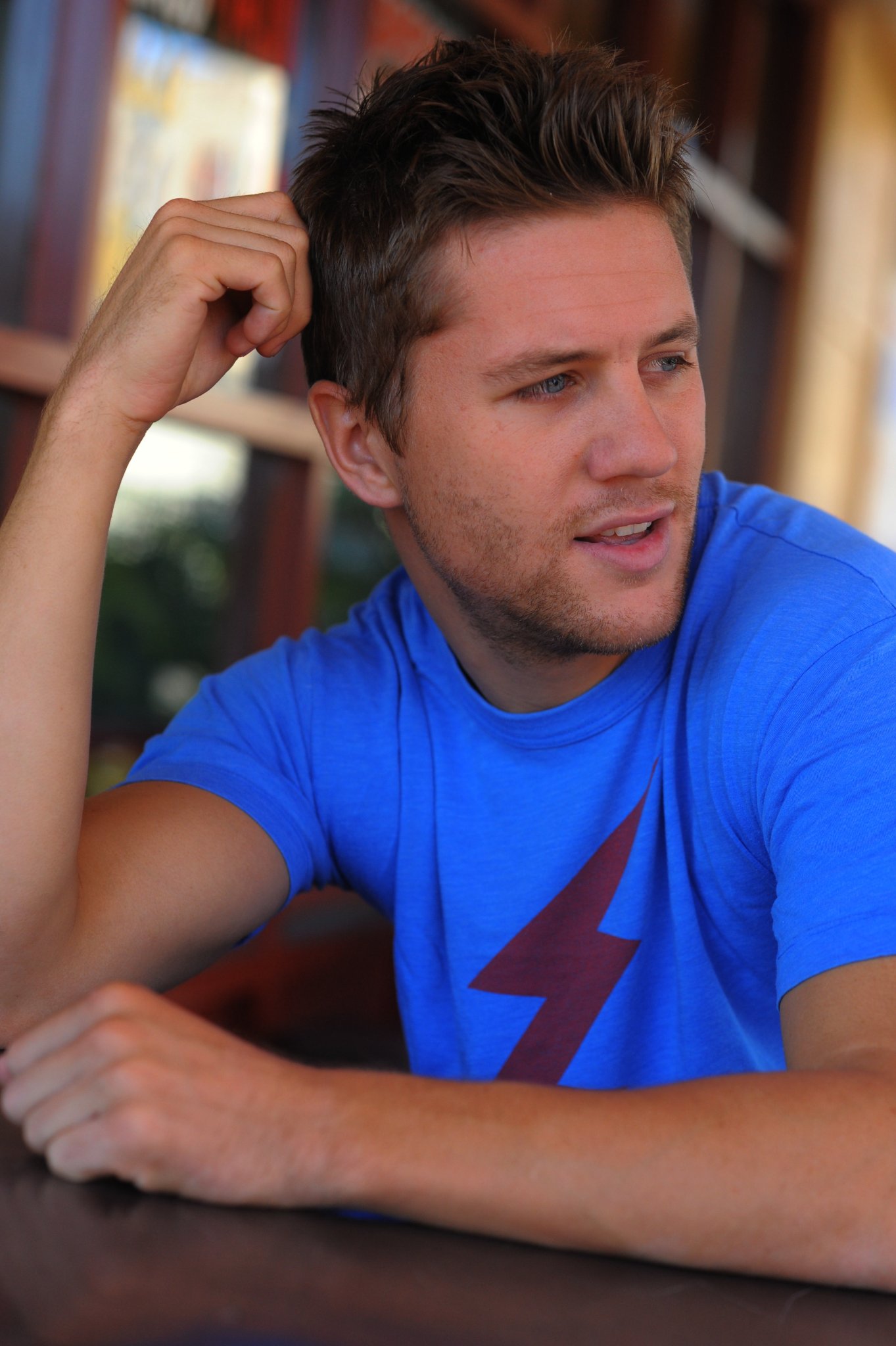 Фото - Росс Томас: 1363x2048 / 269 Кб