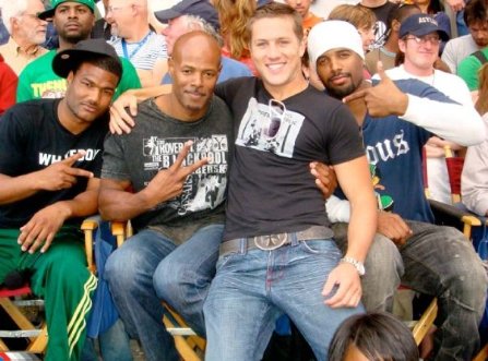 Фото - Росс Томас: 447x331 / 45 Кб