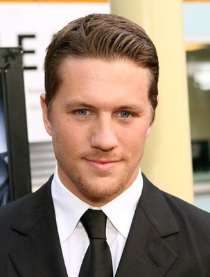 Фото - Росс Томас: 303x400 / 24 Кб