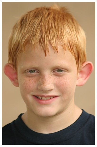 Фото - Christopher Holt: 409x618 / 38 Кб