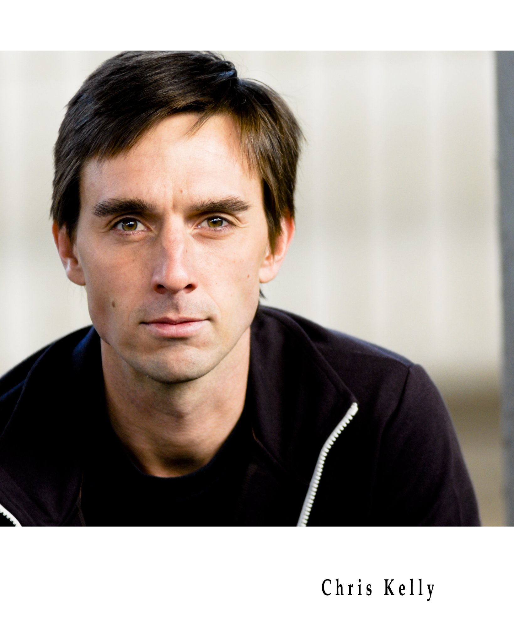 Фото - Крис Келли: 1638x2048 / 233 Кб