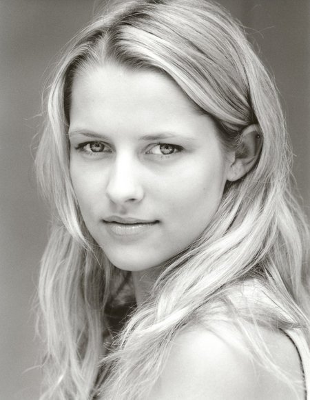 Фото - Тереза Палмер: 450x580 / 50 Кб