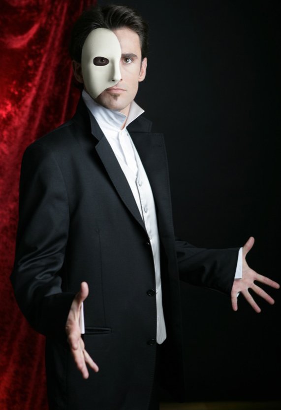 Фото - Christian Rodrigo: 571x832 / 40 Кб