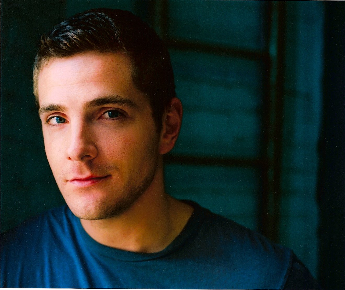 Фото - Джеймс Гилберт: 1320x1110 / 213 Кб