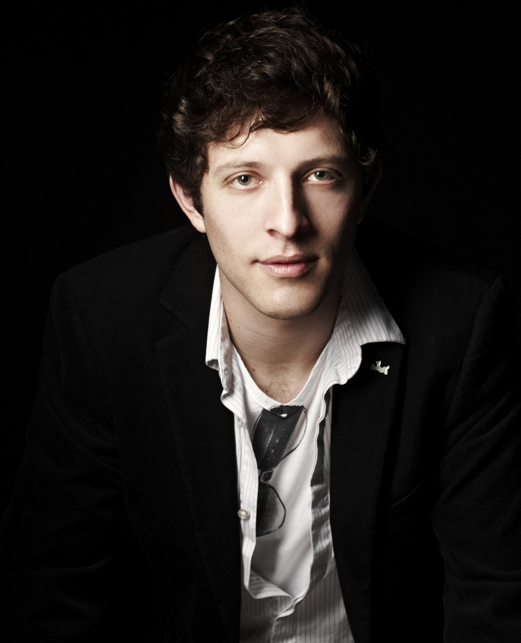 Фото - Gabriel Sunday: 1659x2048 / 268 Кб