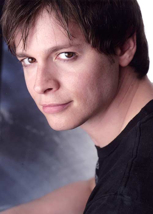 Фото - Billy Wheelan: 500x700 / 39 Кб