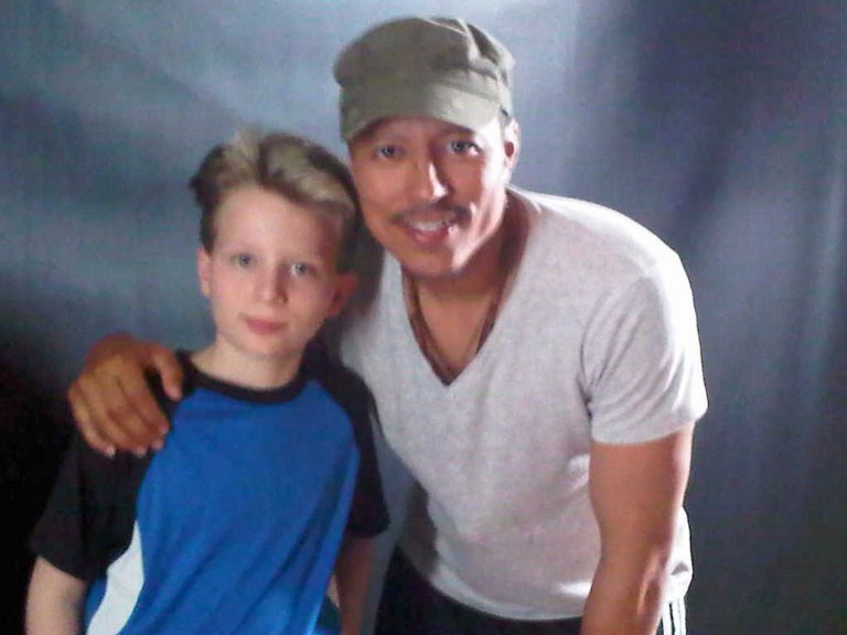 Фото - Хантер Джеймс Маккивер: 768x576 / 54 Кб