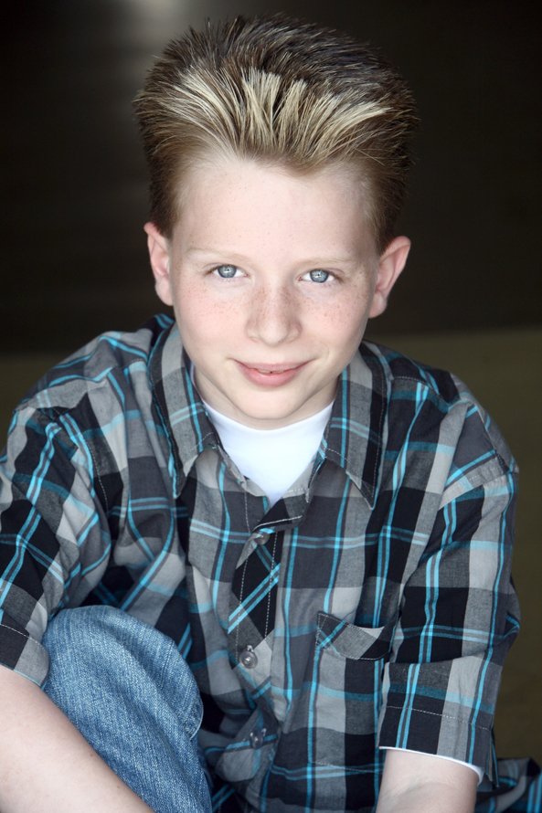 Фото - Хантер Джеймс Маккивер: 593x890 / 98 Кб