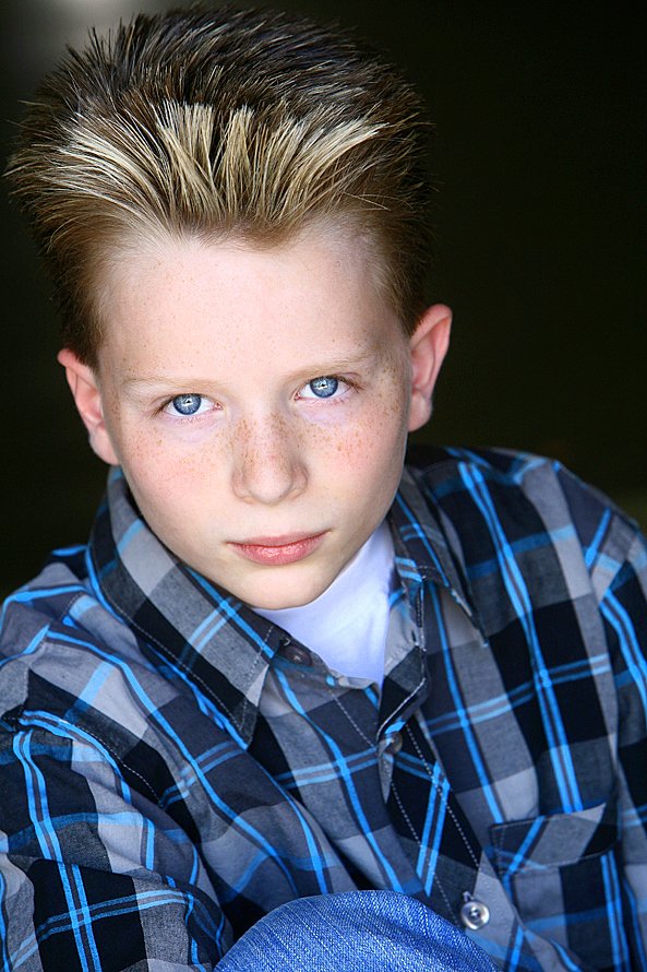 Фото - Хантер Джеймс Маккивер: 593x890 / 127 Кб