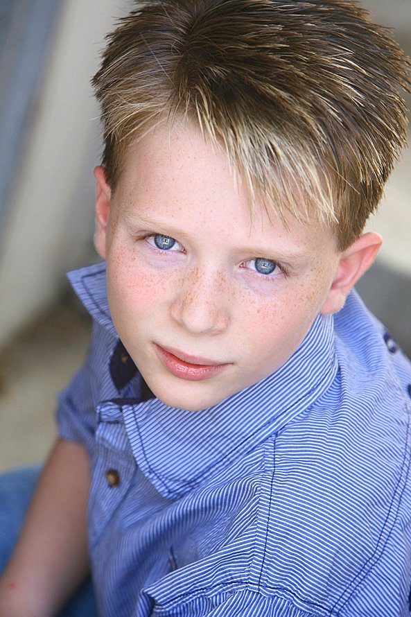 Фото - Хантер Джеймс Маккивер: 593x890 / 143 Кб