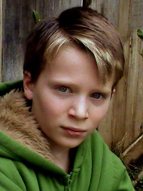 Фото - Хантер Джеймс Маккивер: 480x640 / 65 Кб