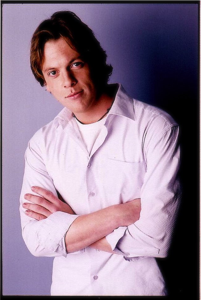 Фото - Brian Edward Roach: 651x970 / 109 Кб