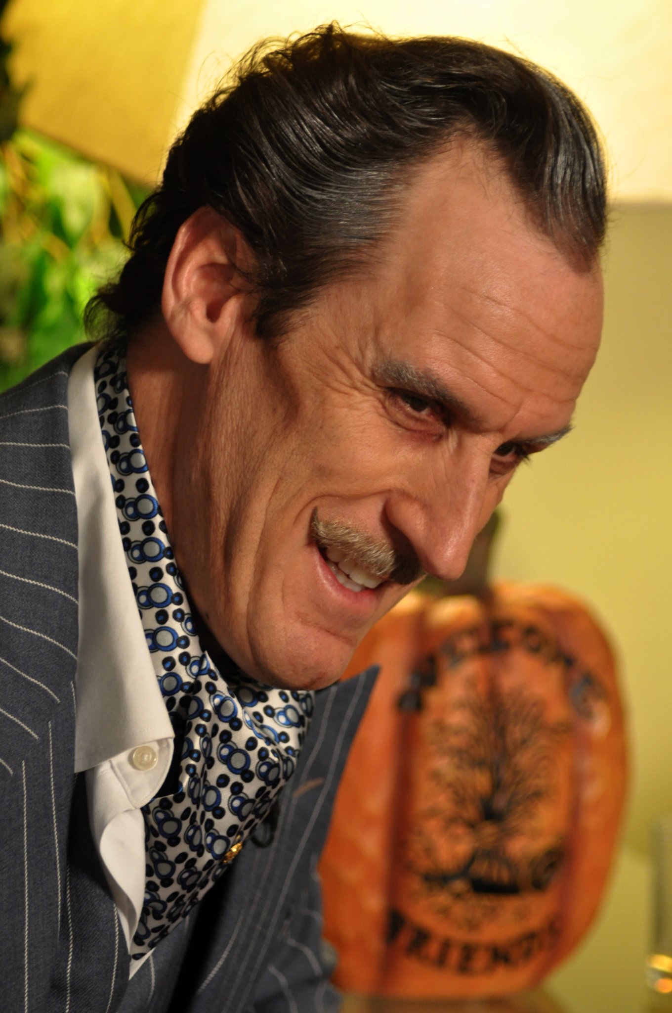 Фото - Dennis Mattai: 1360x2048 / 317 Кб