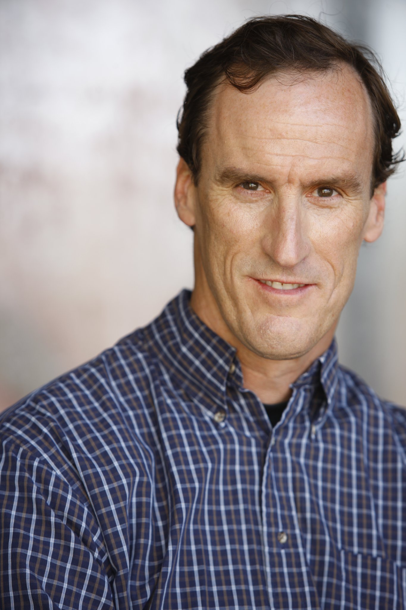 Фото - Dennis Mattai: 1365x2048 / 307 Кб