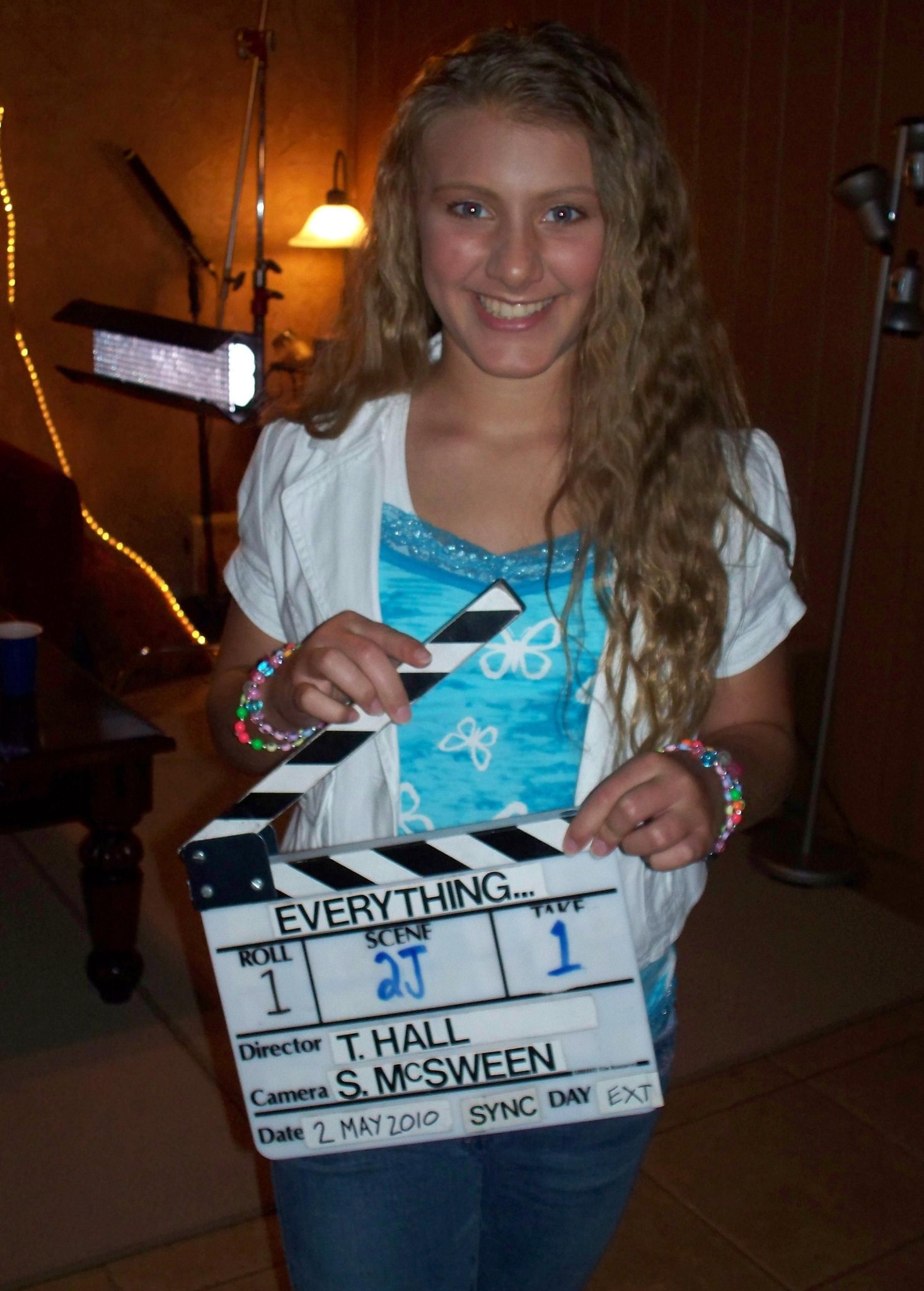 Фото - Тара Николь Азарян: 1466x2048 / 337 Кб