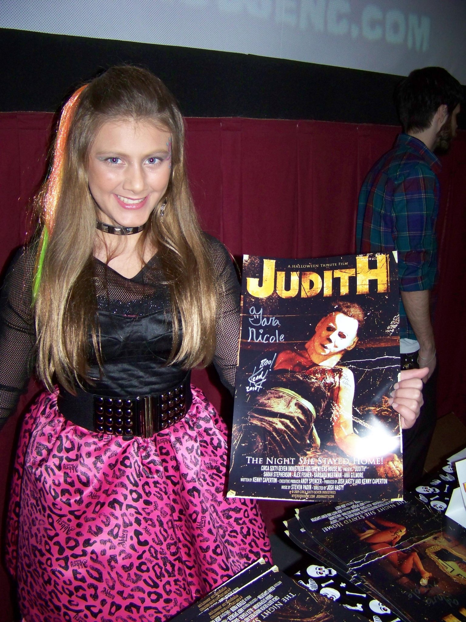 Фото - Тара Николь Азарян: 1536x2048 / 727 Кб