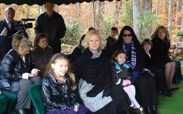 Фото - Тара Николь Азарян: 636x395 / 76 Кб