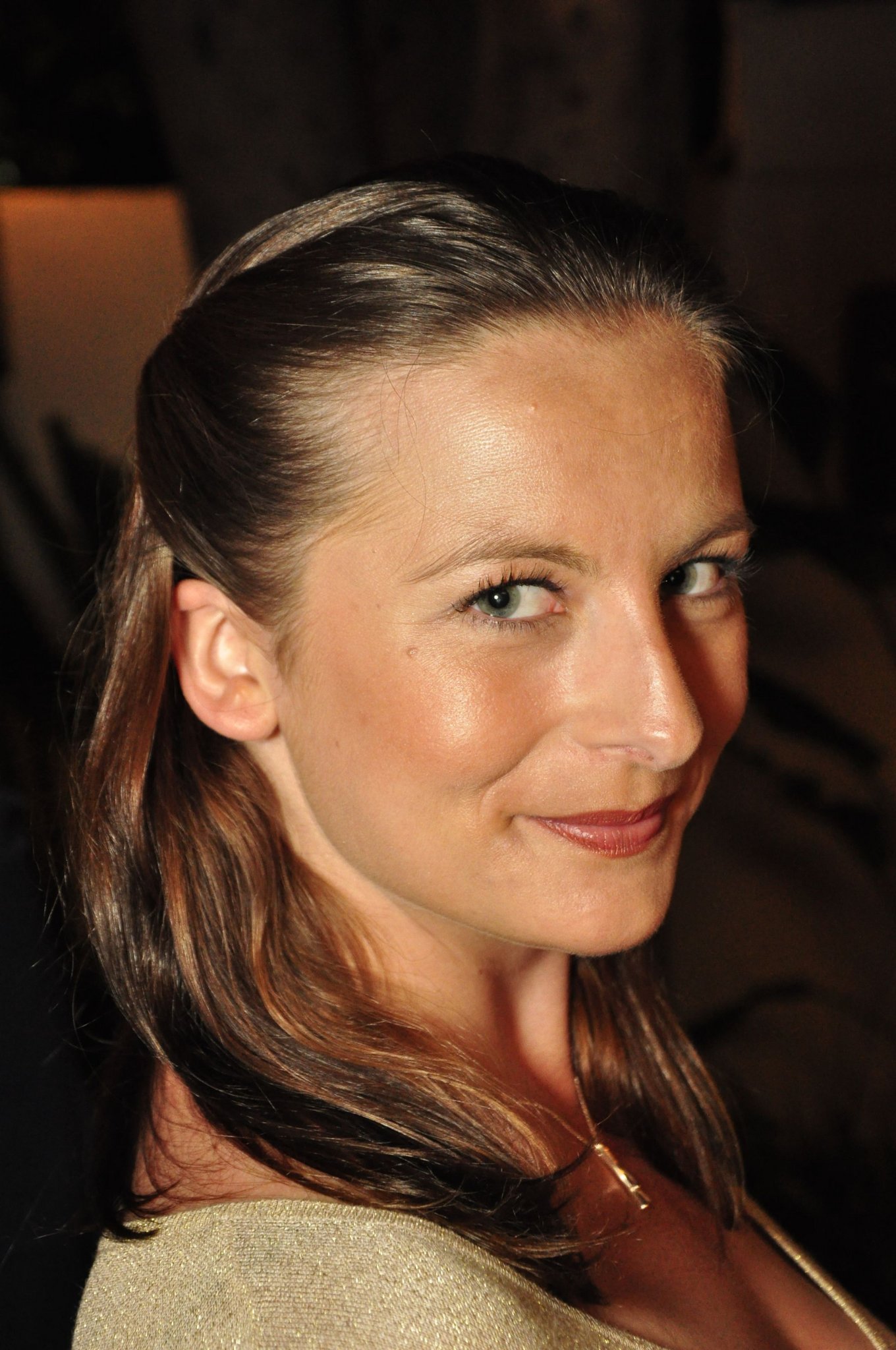 Фото - Kerry Finlayson: 1360x2048 / 375 Кб