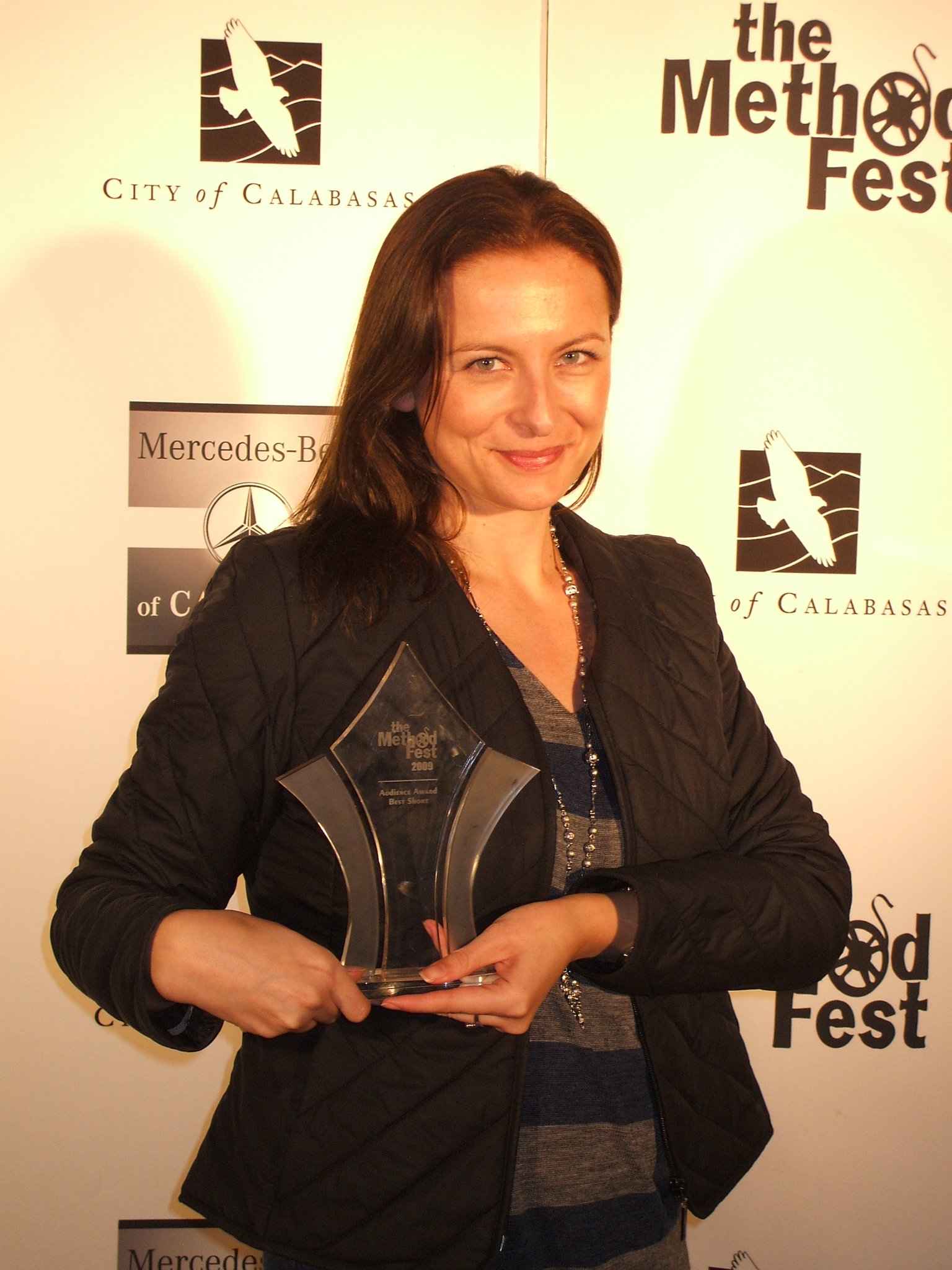 Фото - Kerry Finlayson: 1536x2048 / 371 Кб