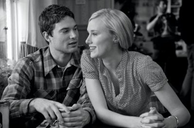 Фото - Кейси Томас: 399x264 / 25 Кб