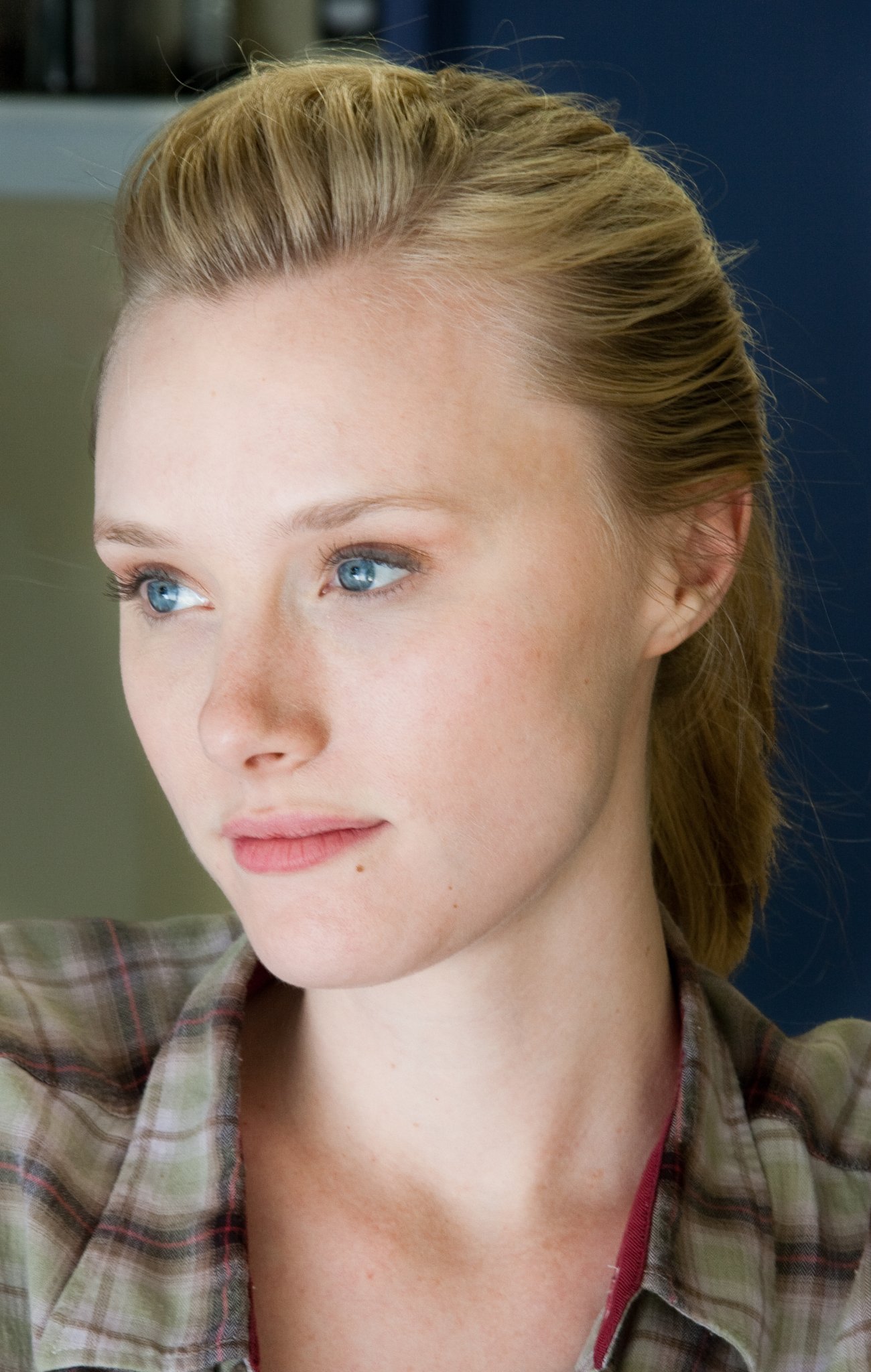 Фото - Кейси Томас: 1300x2048 / 359 Кб