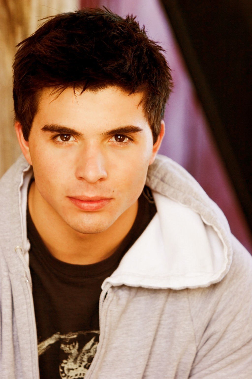 Фото - Dossett March: 1024x1536 / 184 Кб