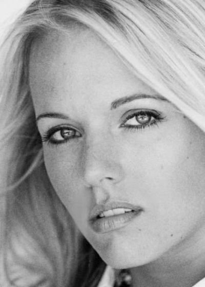 Фото - Hannah Cornett: 400x559 / 33 Кб