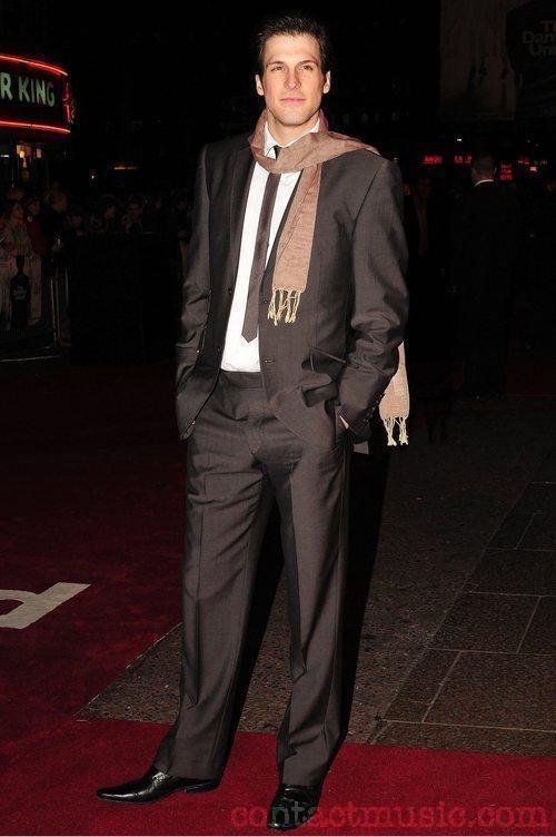 Фото - Джилз Алдерсон: 500x752 / 61 Кб