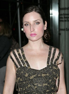 Фото - Зои Листер Джонс: 293x400 / 27 Кб