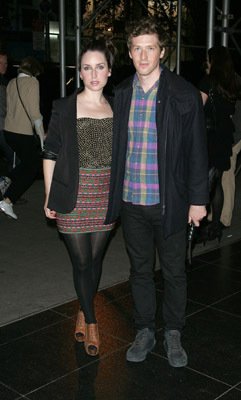 Фото - Зои Листер Джонс: 241x400 / 21 Кб