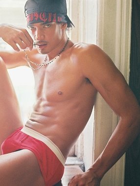 Фото - Hector Lincoln: 286x380 / 22 Кб