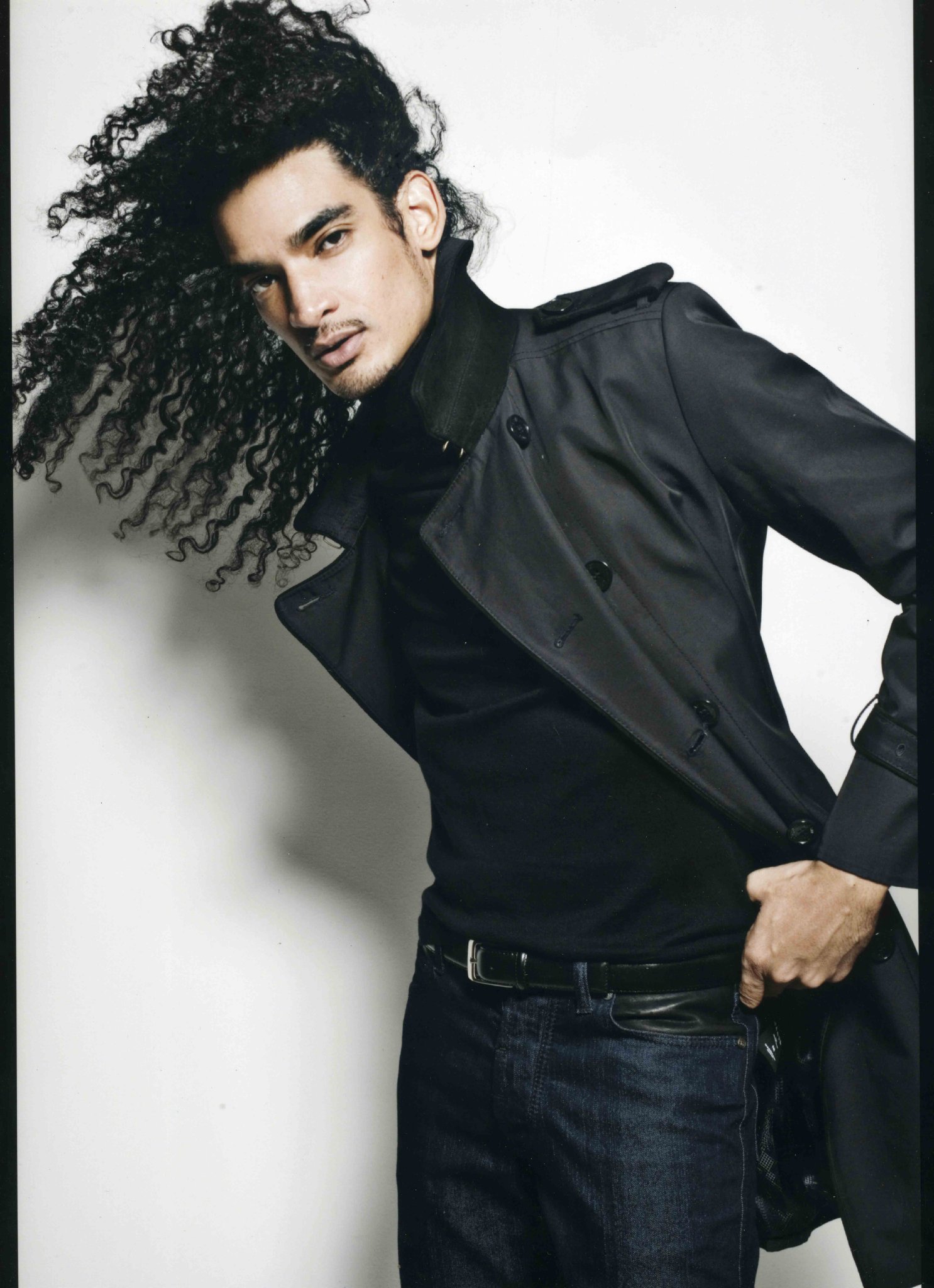 Фото - Hector Lincoln: 1486x2048 / 324 Кб