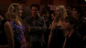 Фото - Крис Нунез: 352x199 / 12 Кб