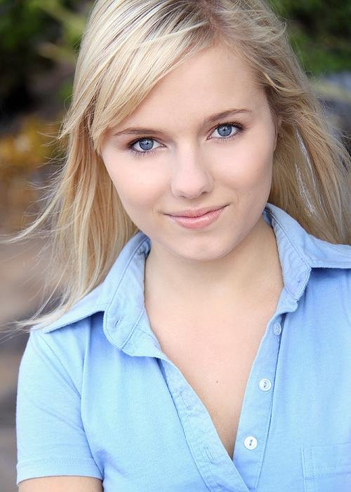 Фото - Шери ДеЯнг: 500x700 / 62 Кб