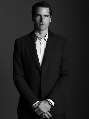 Фото - Джексон Херст: 360x480 / 13 Кб