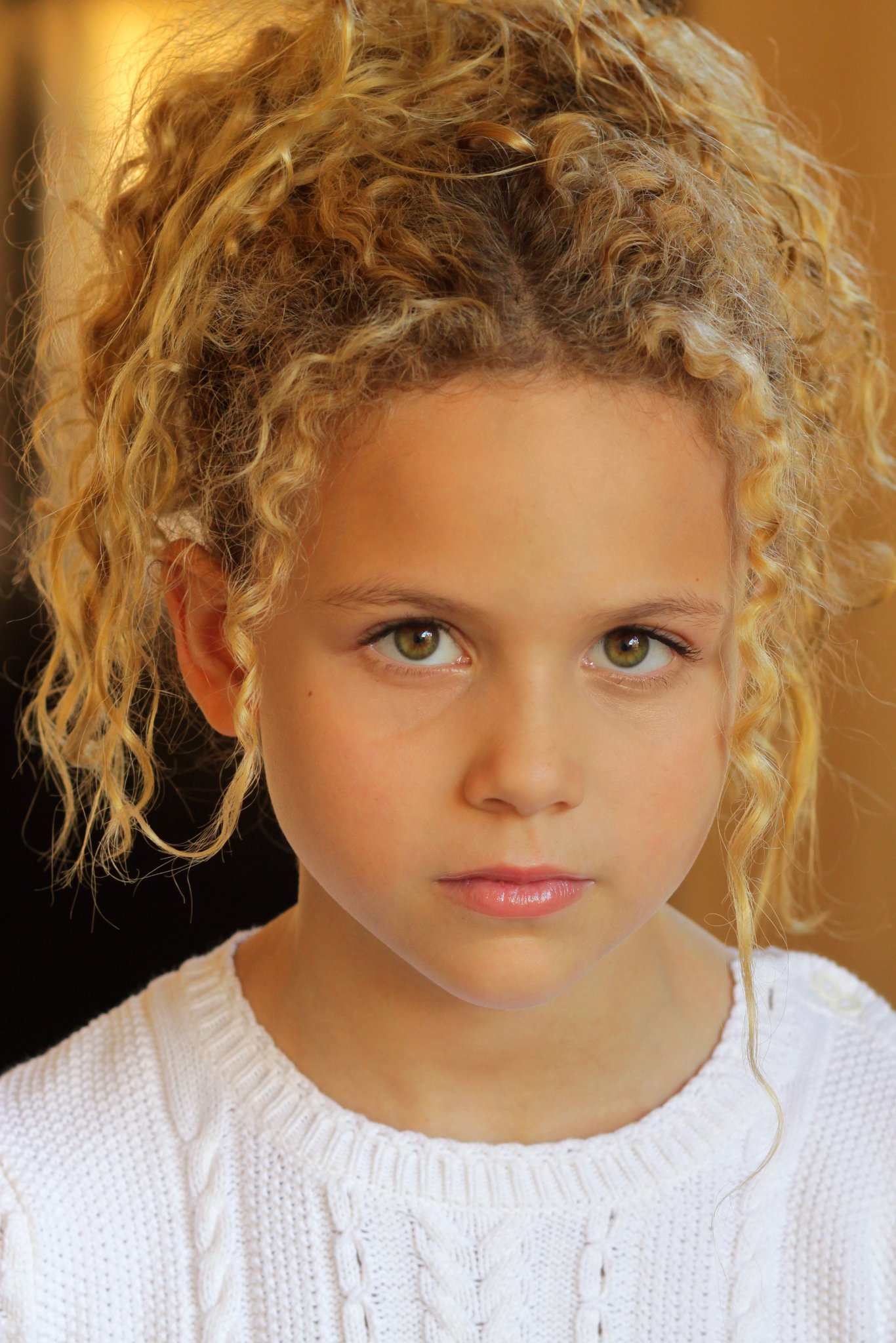 Фото - Изабелла Акрес: 1366x2048 / 406 Кб