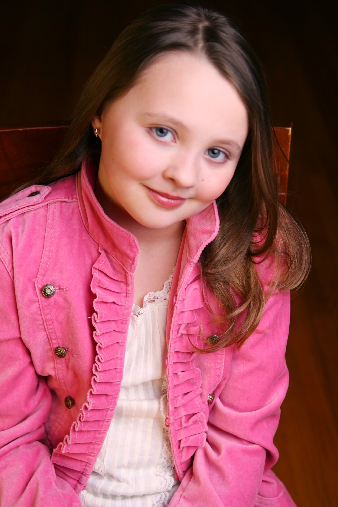 Фото - Abi McKenzie: 1365x2048 / 325 Кб